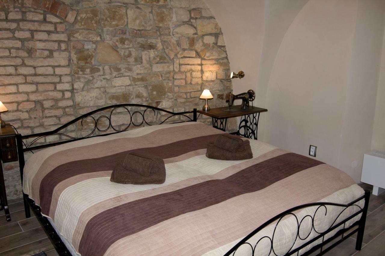 Apartman U Gotickeho Dvojcete Літомержице Екстер'єр фото